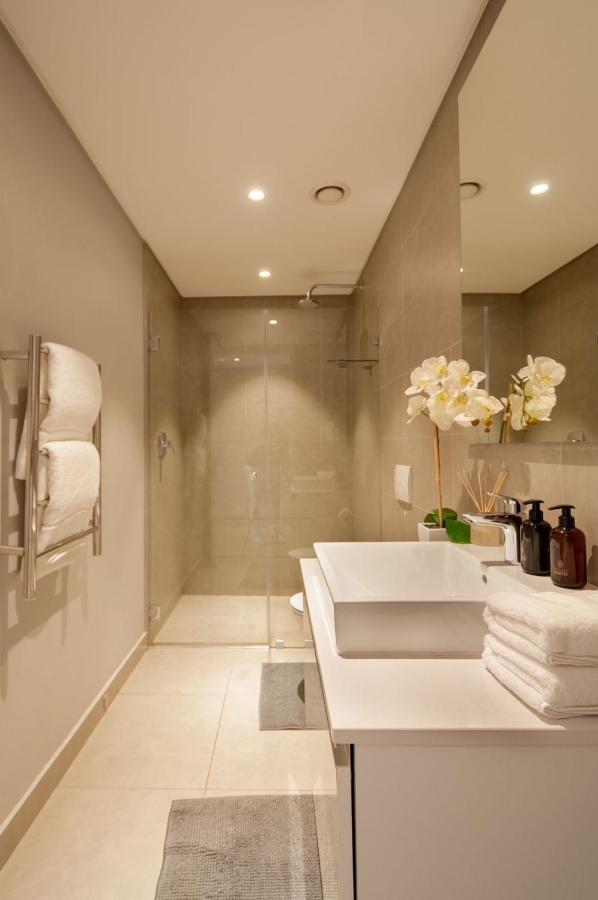 Greenpoint Designer Apartment Near Stadium & Waterfront เคปทาวน์ ภายนอก รูปภาพ