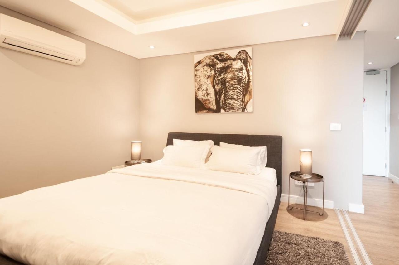 Greenpoint Designer Apartment Near Stadium & Waterfront เคปทาวน์ ภายนอก รูปภาพ